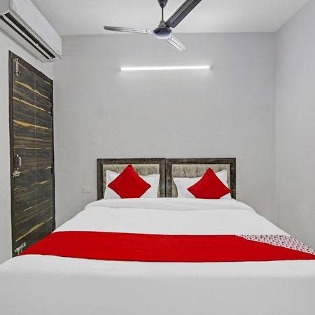 Hotel Green Olive Új-Delhi Kültér fotó